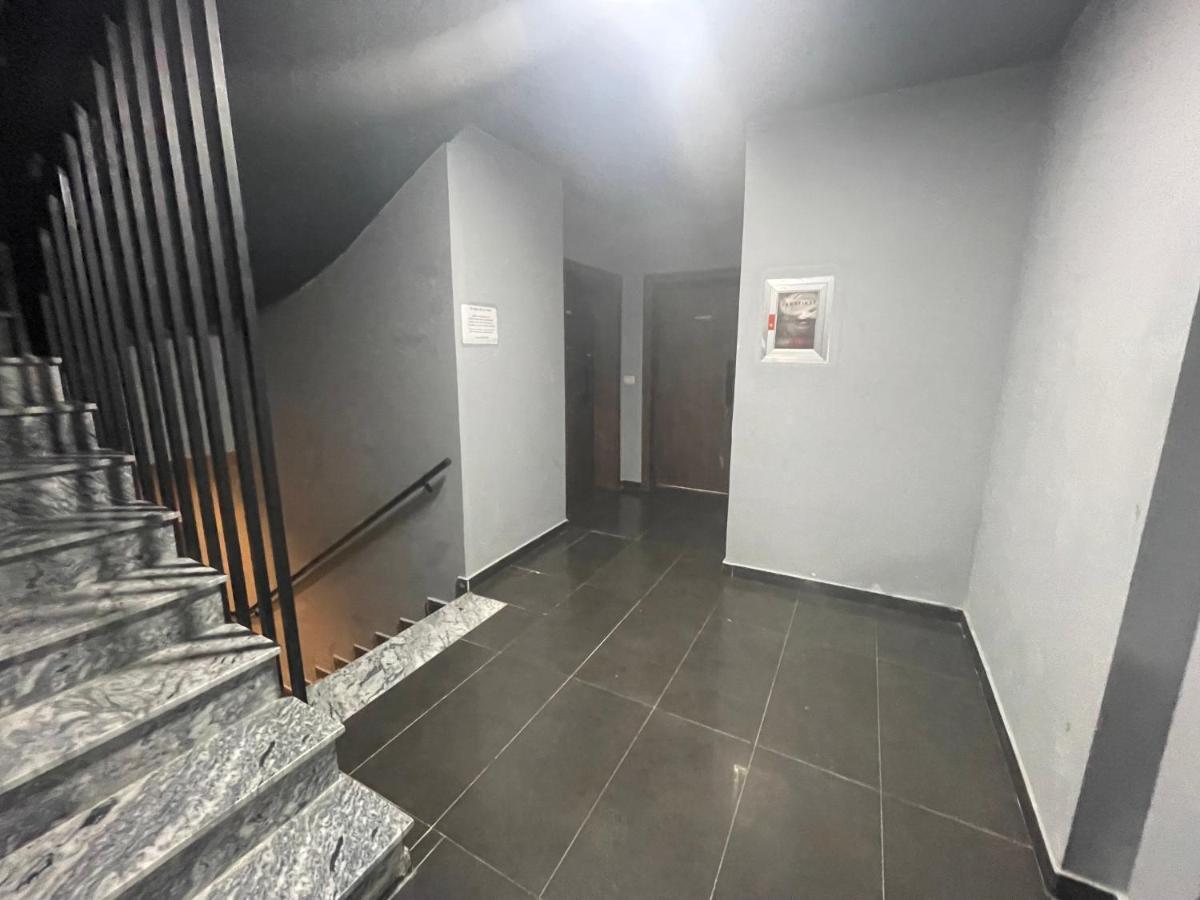 New Bazaar 2022 Apartment Tiranë Luaran gambar
