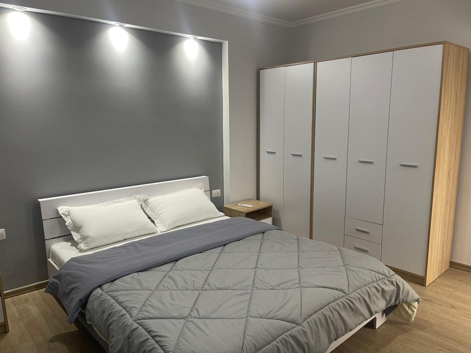 New Bazaar 2022 Apartment Tiranë Luaran gambar
