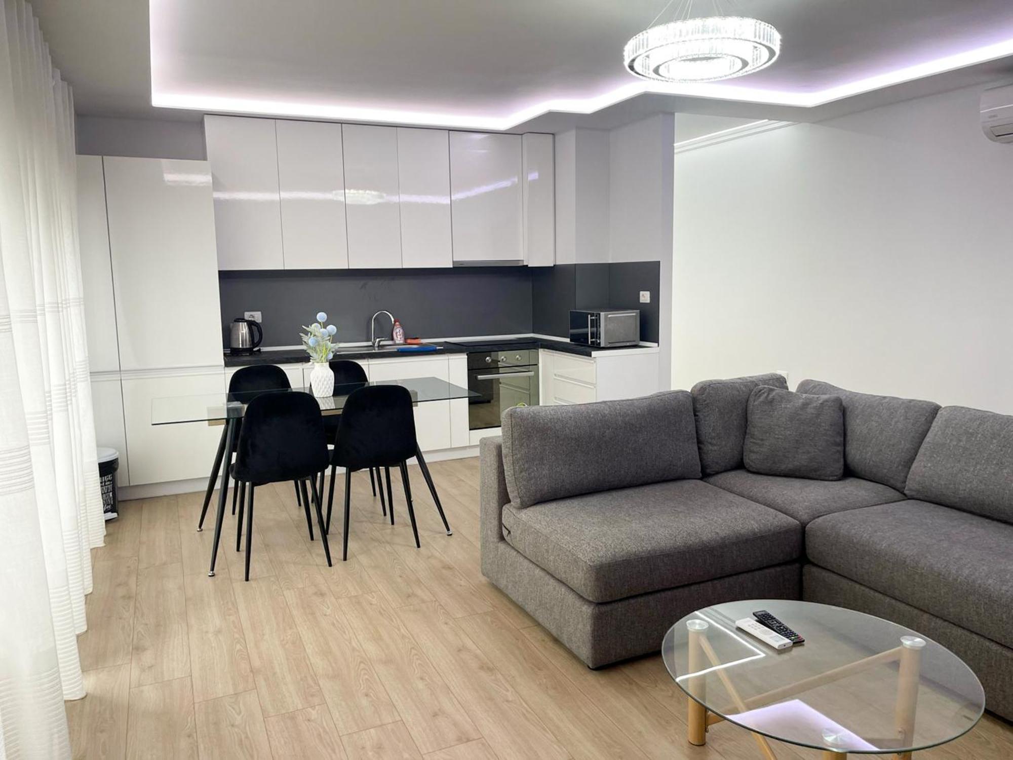 New Bazaar 2022 Apartment Tiranë Luaran gambar
