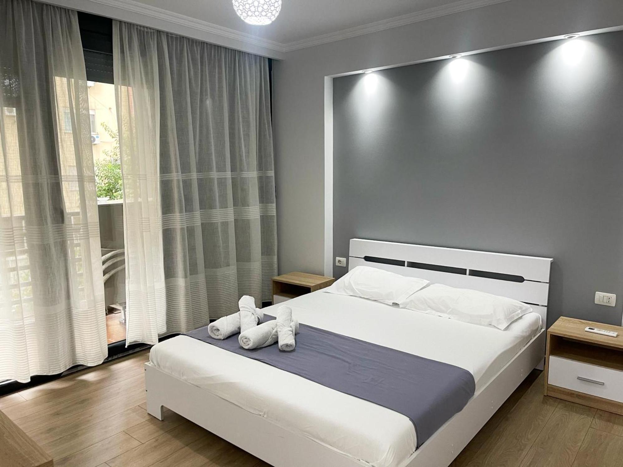 New Bazaar 2022 Apartment Tiranë Luaran gambar